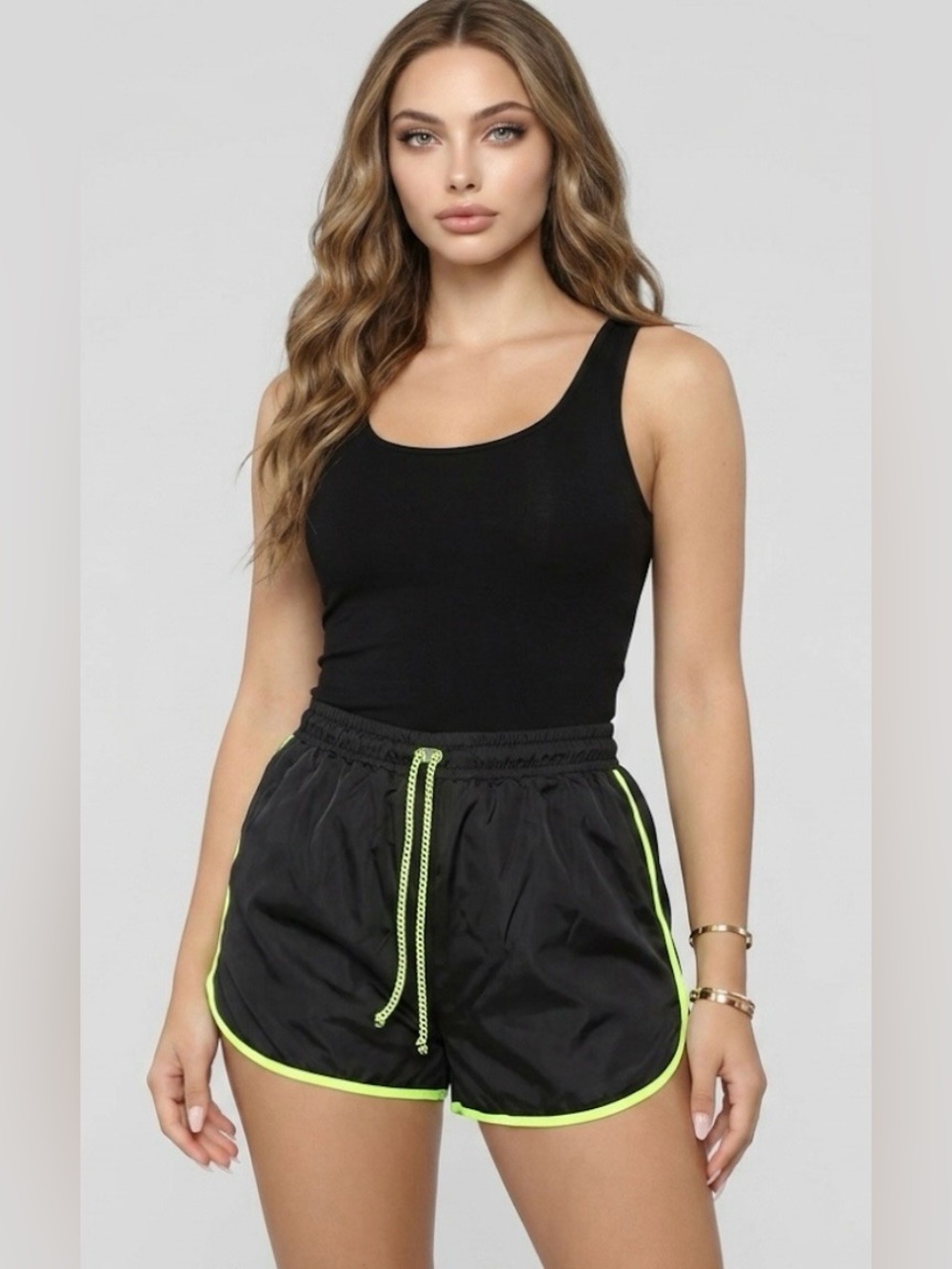 Fashion Nova Heart Hips shorts size small Black
